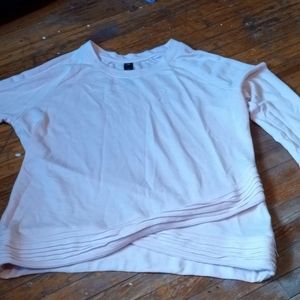 It's a medium long sleeve shirt